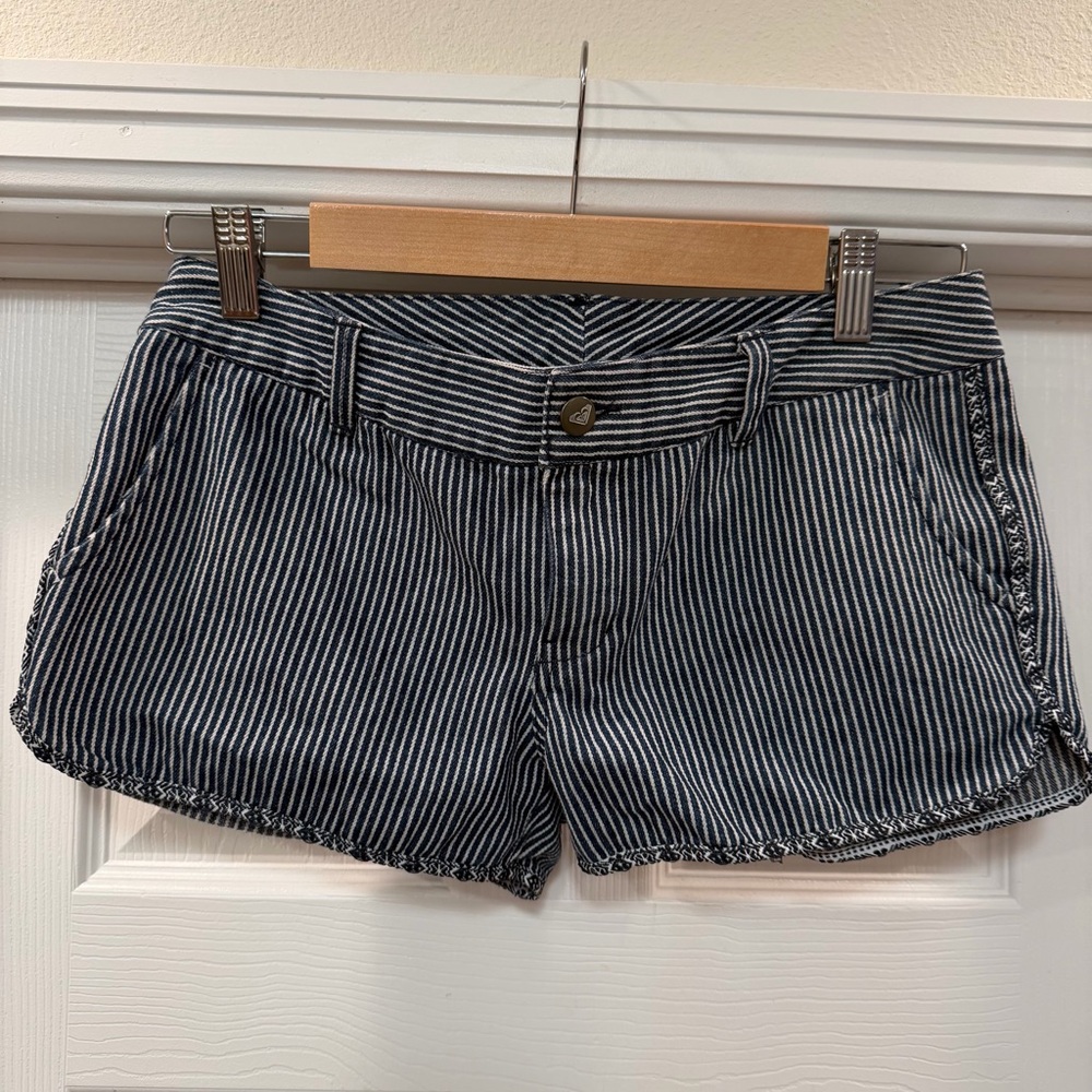 Roxy Women’s Y2K Shorts Blue White Stripes Detailed Trim Mini Shorts Size 7